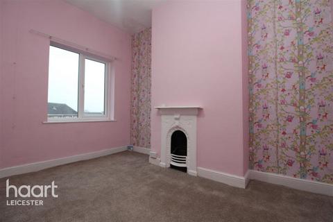 2 bedroom terraced house to rent, High Street, Leicester