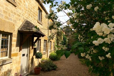 2 bedroom terraced house for sale, Bell Yard, Broadway, Worcestershire, WR12