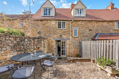 Top Cottage Bell Yard, Broadway, WR12 7DY