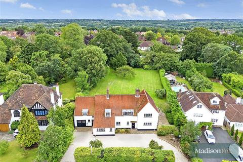 6 bedroom detached house to rent, Spareleaze Hill, Essex IG10