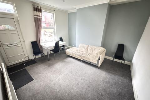 2 bedroom terraced house to rent, Bexley Terrace, Leeds, West Yorkshire, LS8