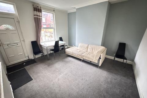 2 bedroom terraced house to rent, Bexley Terrace, Leeds, West Yorkshire, LS8