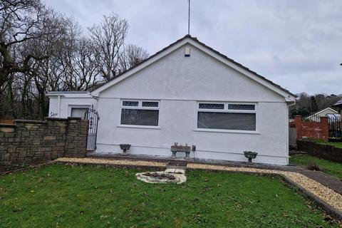 3 bedroom detached bungalow to rent, Hartfield Close, Sketty