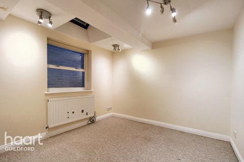 2 bedroom flat to rent, Headley Road, HINDHEAD