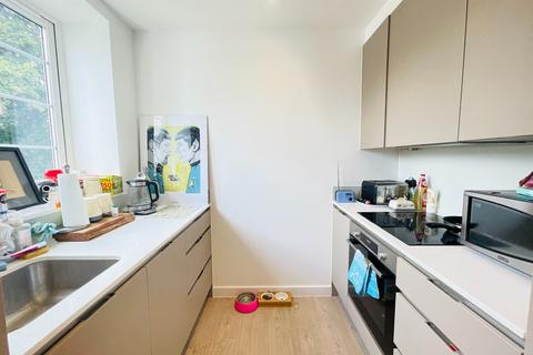 1 bedroom apartment to rent, Crouch End Hill, London N8