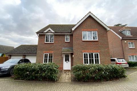 5 bedroom detached house to rent, Benet Close, Thetford IP24