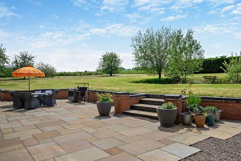 5 bedroom detached house for sale, Tenbury Road, Worcestershire DY14