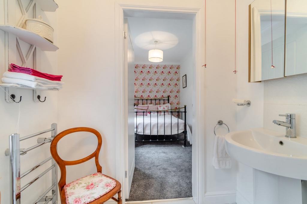 Bedroom 3 Ensuite