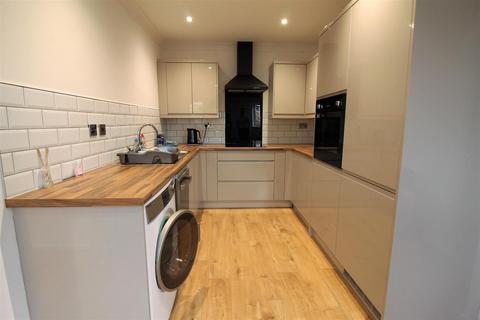 3 bedroom apartment to rent, Charlotte Mews, Newcastle Upon Tyne