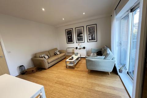 3 bedroom apartment for sale, Kingswood Court, Hither Green Lane, London, SE13