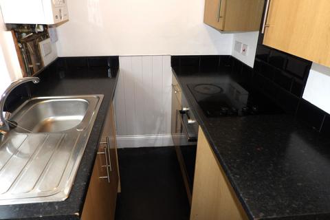 2 bedroom ground floor flat to rent, Flat 1 Primrose House 1, South Parade,Thorne,Doncaster, DN8