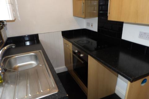 2 bedroom ground floor flat to rent, Flat 1 Primrose House 1, South Parade,Thorne,Doncaster, DN8