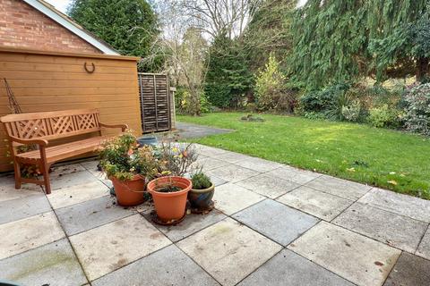 2 bedroom bungalow for sale, Shephard Mead, Tewkesbury GL20