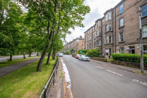 3 bedroom flat to rent, 0065L – Melville Terrace, Edinburgh, EH9 1LR