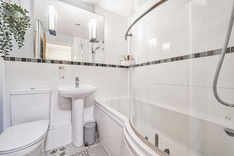 15 Parkside Close, London, SE20 7HQ