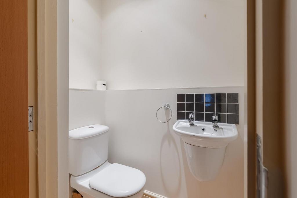 Wc-1.jpg