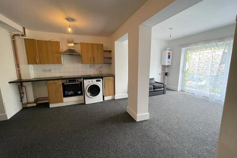 3 bedroom terraced house to rent, Elm Road, Wembley Central, HA9