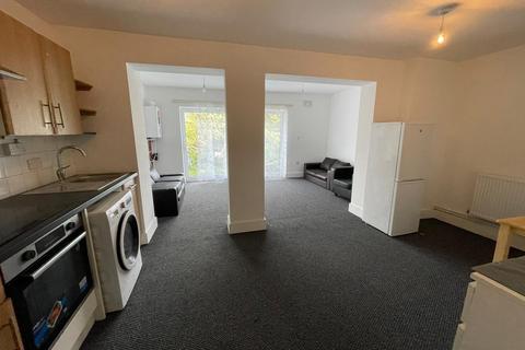 3 bedroom terraced house to rent, Elm Road, Wembley Central, HA9