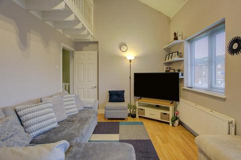 Flat 30, Runnymede Court Runnymede Road, Stanford-le-hope, SS17 0NR