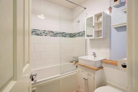 Flat 30, Runnymede Court Runnymede Road, Stanford-le-hope, SS17 0NR