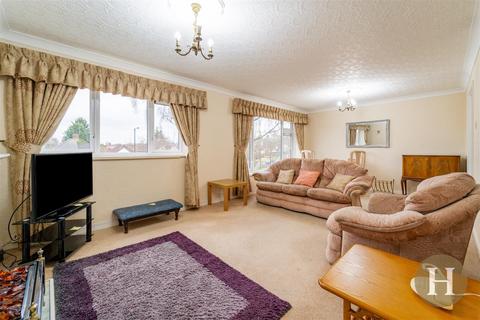 2 bedroom flat for sale, Ridgacre Road, Quinton, Birmingham, B32