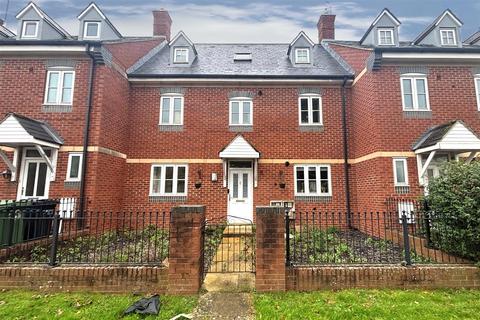 3 bedroom duplex for sale, Springfield Court, Stonehouse