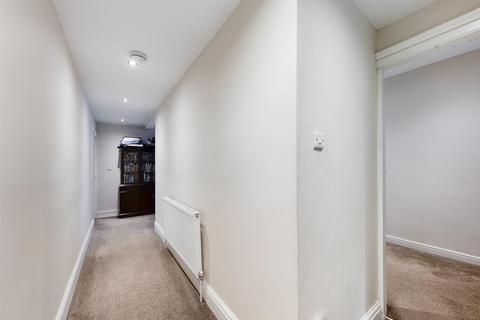 2 bedroom apartment for sale, Prince Of Wales Terrace, Scarborough