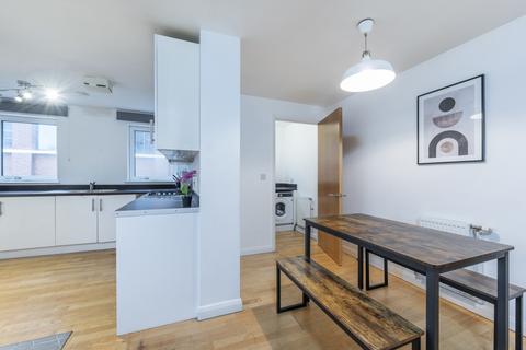 2 bedroom flat to rent, Wellesley Terrace, London