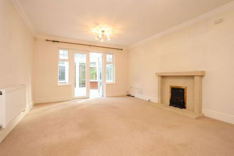 5 bedroom detached house to rent, Night Owls, Thatcham RG19