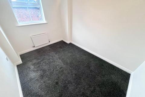 2 bedroom apartment to rent, Russell Street, Willenhall