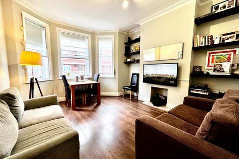 2 bedroom flat to rent, Culworth House, 80-86 Allitsen Road, St John's Wood, London