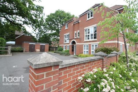 2 bedroom flat to rent, Simmons Court, GUILDFORD