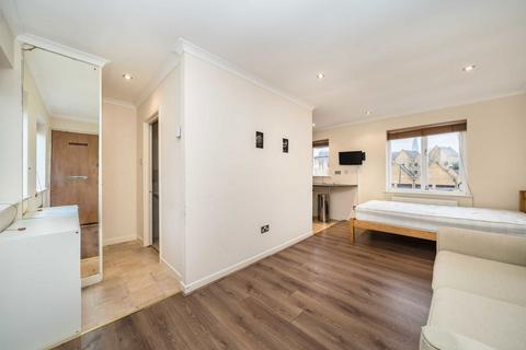 Studio for sale, Waterman Way, London E1W