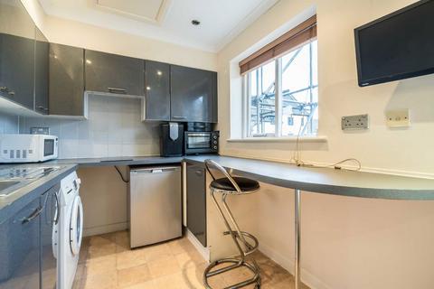 12 Waterman Way, London, E1W 2QN