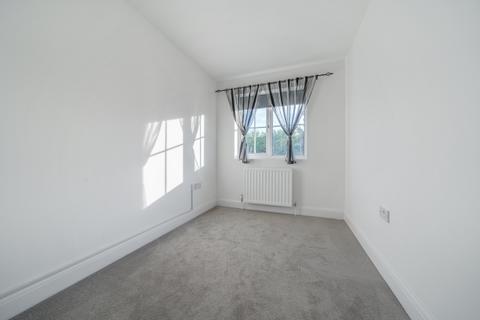 4 bedroom house to rent, St. Johns Close London N14