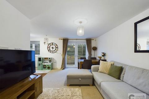 2 bedroom ground floor flat for sale, Berkshire Close, Ogwell