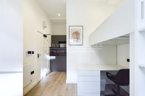 Studio to rent, 37 Tavistock Place, London, WC1H