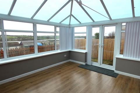 3 bedroom end of terrace house for sale, Bentlass Terrace, Pennar, Pembroke Dock