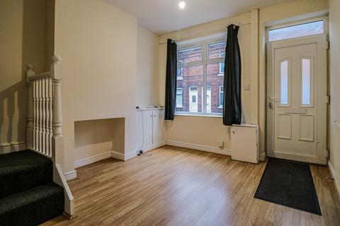 2 bedroom terraced house to rent, Chambers Street, Crewe, CW2