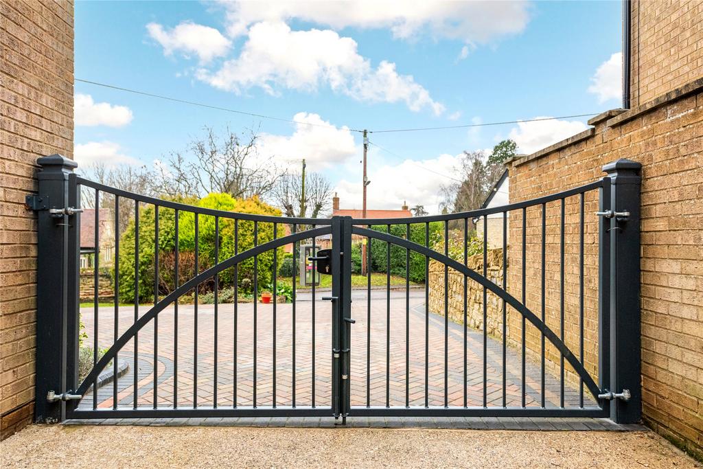 Side Driveway