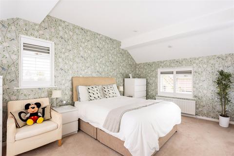 Moonfleet, 21 Bakers Lane, Shutlanger, Towcester, NN12 7RT