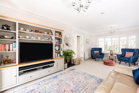 Moonfleet, 21 Bakers Lane, Shutlanger, Towcester, NN12 7RT