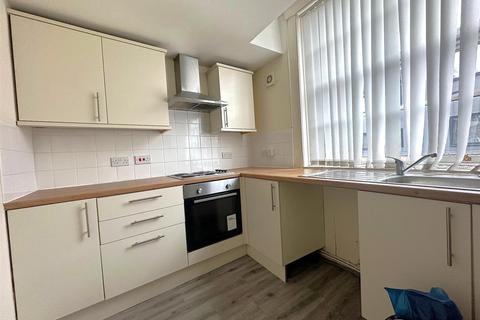 2 bedroom flat to rent, Flat 2 59-60 Tower Street, Dudley