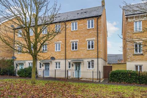 4 bedroom townhouse for sale, Ash Avenue, Carterton, Oxfordshire, OX18