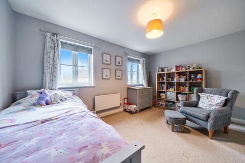 29 Ash Avenue, Carterton, OX18 1HJ