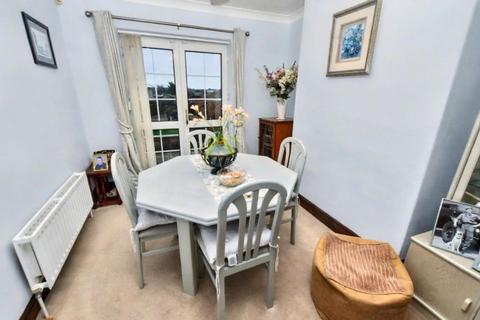 3 bedroom semi-detached house for sale, Dragon Road, Leeds, West Yorkshire