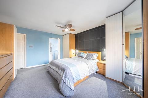 2a Branksome Avenue, Stanford-le-hope, SS17 8AZ