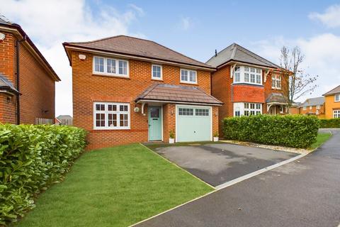 4 bedroom detached house for sale, Clowes Crescent, Manchester M29