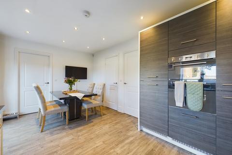 4 Clowes Crescent, Tyldesley, Manchester, M29 8SN