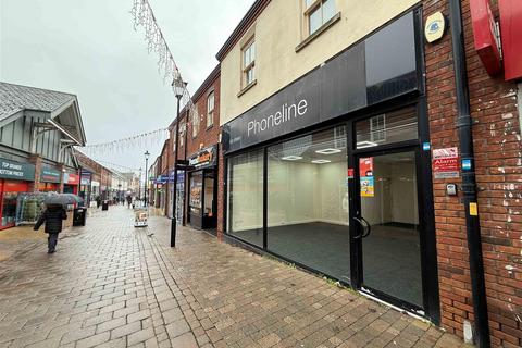 Retail property (high street) to rent, Unit 4, Castle Walk, Newcastle-under-Lyme, ST5 1AN